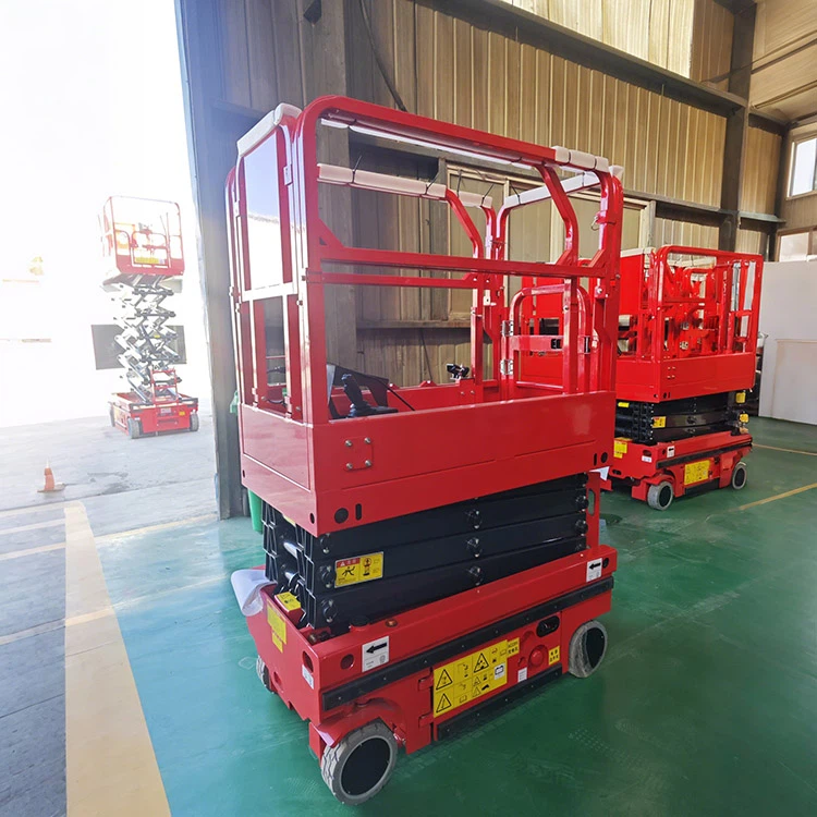 مصعد مقص صغير